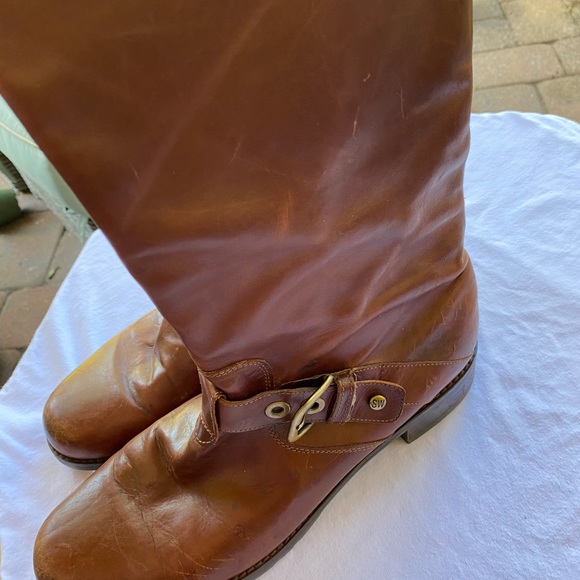 Stuart Weitzman - Picture 6 of 8